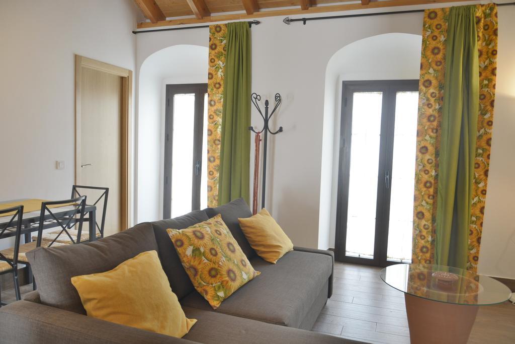 בורנוס Casa Rural Pueblos Blancos מראה חיצוני תמונה